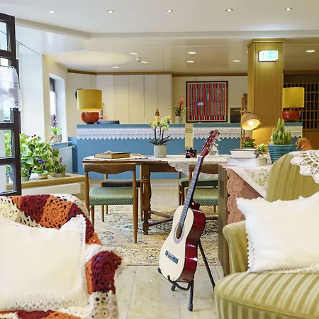 Tante Alma'S Bonner Hotel-3